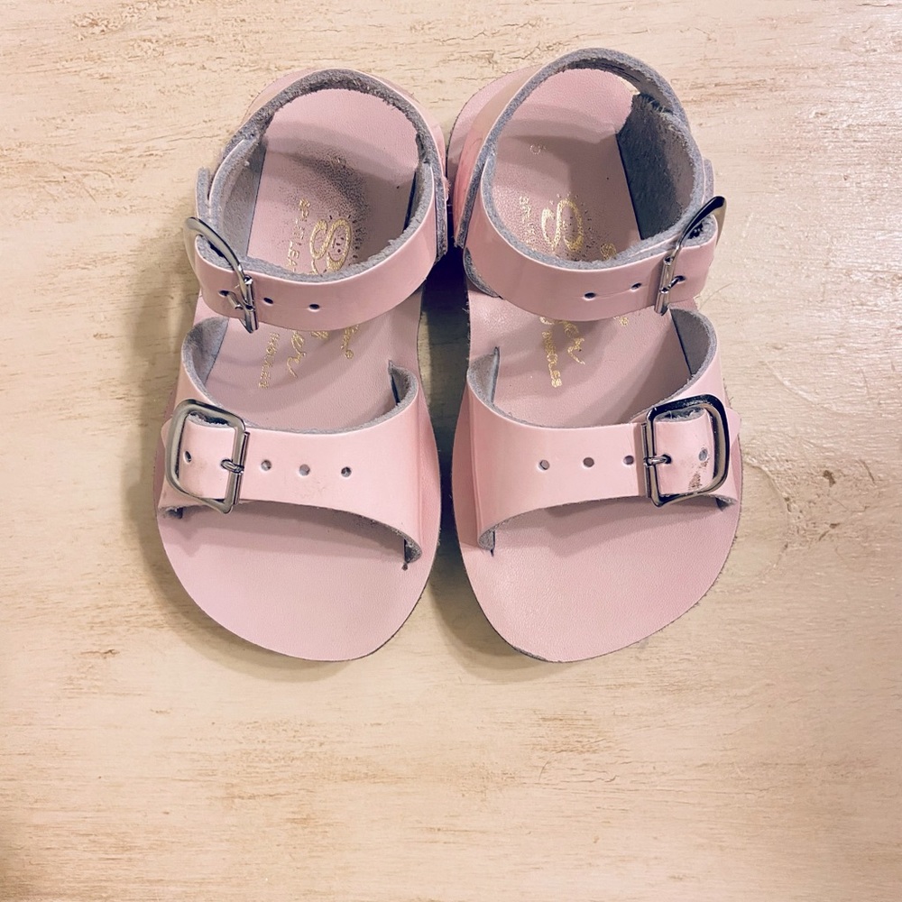 Pink Sea Wees Size 5